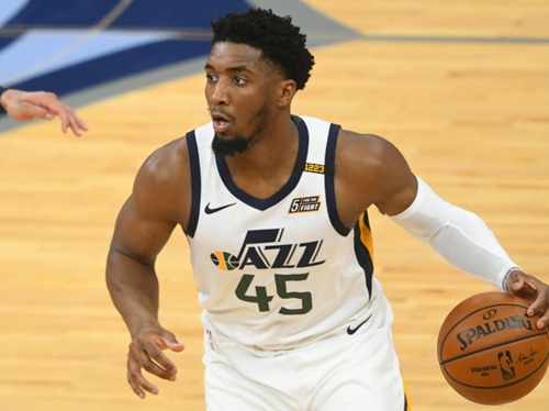 新的后卫形 新的后卫形