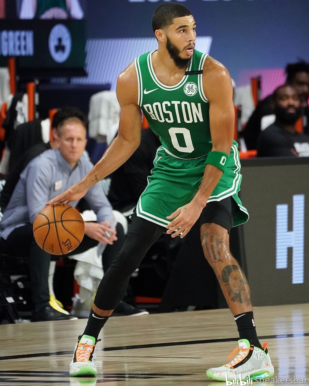 比赛中的发 比赛中的发